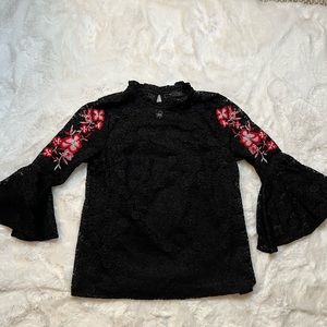 Size M, Thalia Sodi, Black Lace Top with detachable cover top